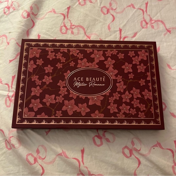 Ace Beaute Bundle - Picture 2 of 12